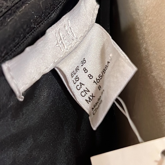 ⭐️ New H&M Black Dress Strapless Straps Size 8 - Picture 8 of 10